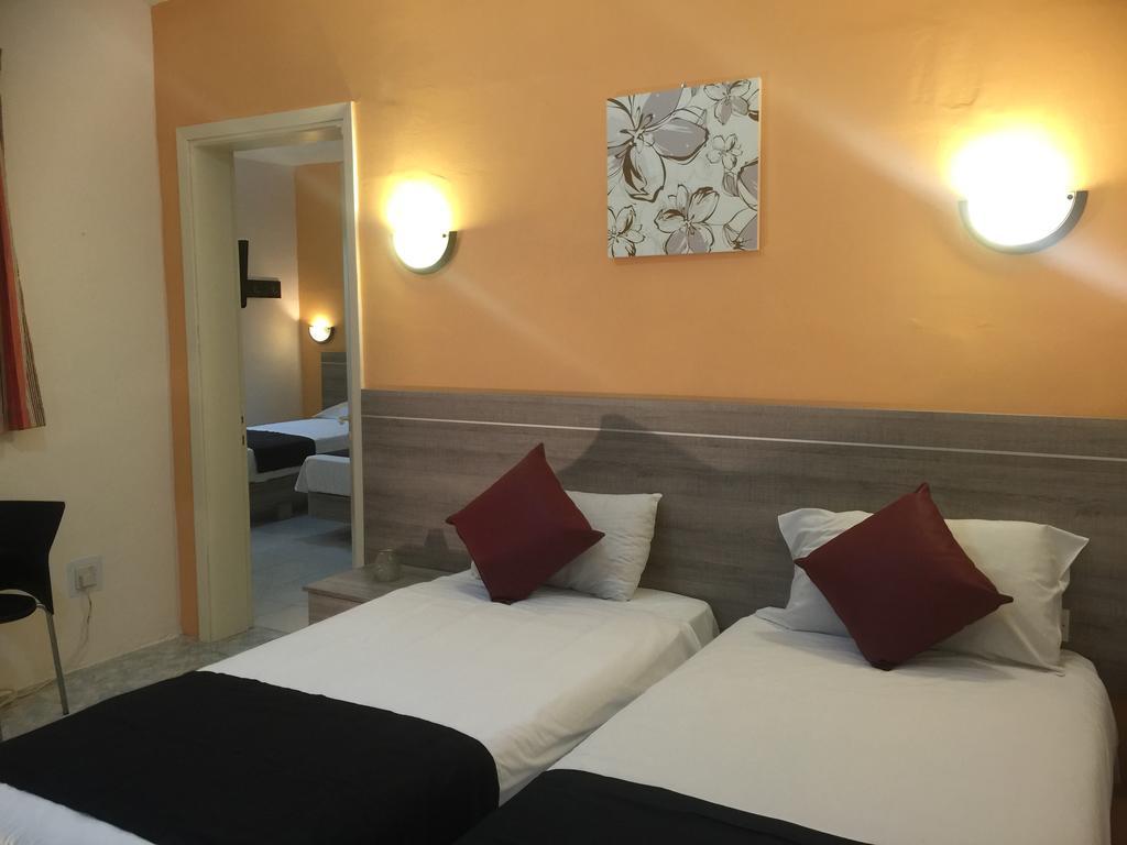 Dean Hamlet Hotel Saint Julian's Екстер'єр фото