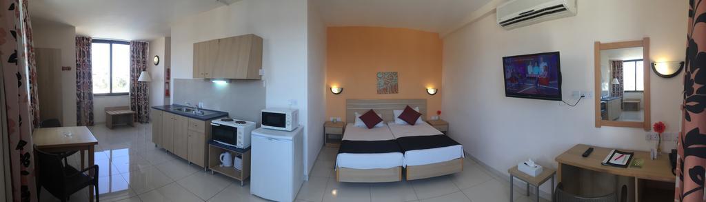 Dean Hamlet Hotel Saint Julian's Екстер'єр фото