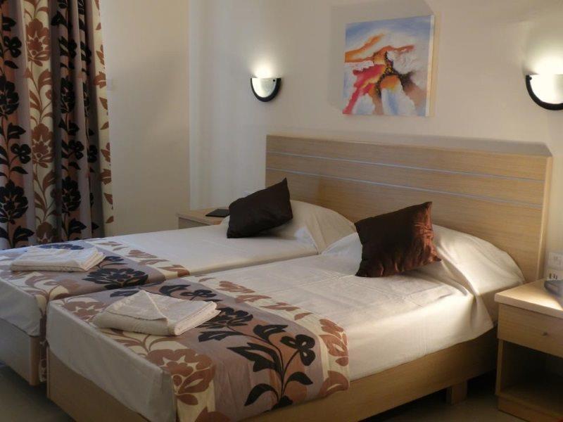 Dean Hamlet Hotel Saint Julian's Екстер'єр фото